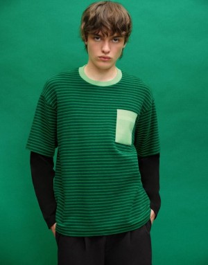 Urban Revivo 2 In 1 Crew Neck Men's T-Shirts Green | PIWGUAF-92