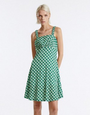 Urban Revivo Checkered Women's Knitted Dress Green | ODAUGMR-60