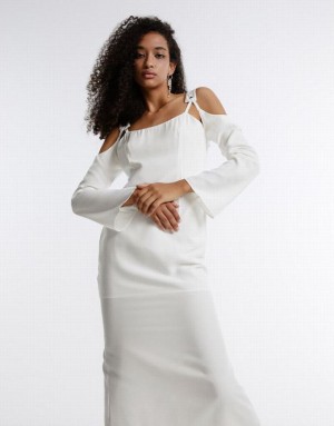 Urban Revivo Cold Shoulder Women's Casual Dress White | PKAURMW-65