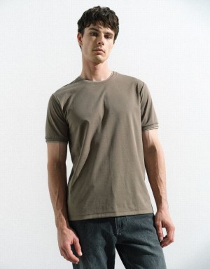 Urban Revivo Crew Neck Straight Men's T-Shirts Khaki | XJEKWYM-91