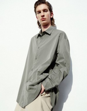 Urban Revivo Drop Shoulder Sleeve Oversized Men's Shirts Green | VGYDOZT-61