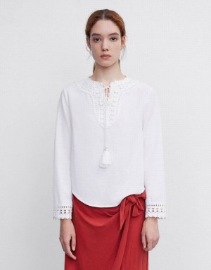 Urban Revivo Embroidered Women's Blouse White | KDCGUTN-90