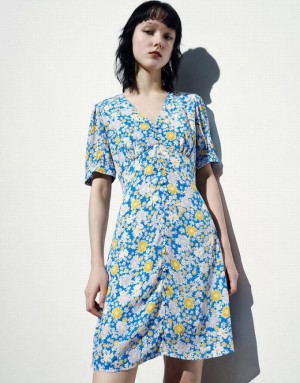 Urban Revivo Floral Printed V-Neck A-Line Women's Dress Blue | QZCYEMX-30