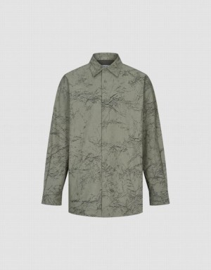 Urban Revivo Printed Straight Oversized Men's Shirts Green | UHAVLPR-37