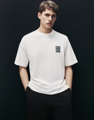 Urban Revivo Straight Loose Men's T-Shirts White | UTHRNLP-42