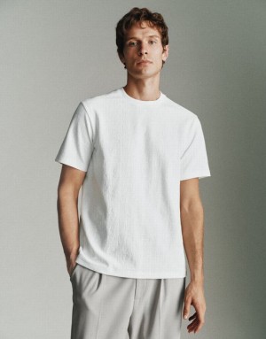 Urban Revivo Textured Crew Neck Knitted Men's T-Shirts White | RXYFHGN-17