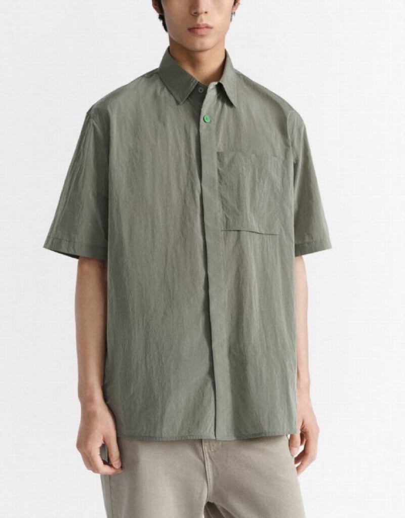 Urban Revivo Button Up Straight Men's Shirts Green | XDNPIEY-12