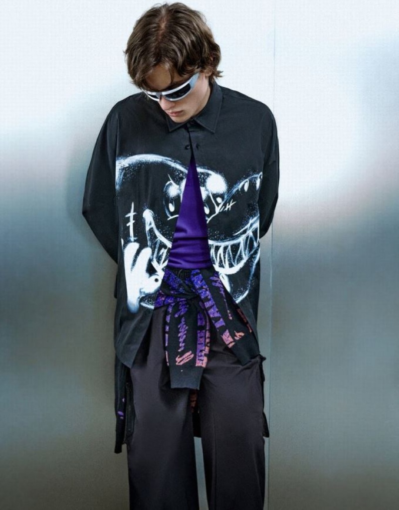 Urban Revivo Cartoon Printed Oversized Men's Shirts Black | DGRQNLA-73