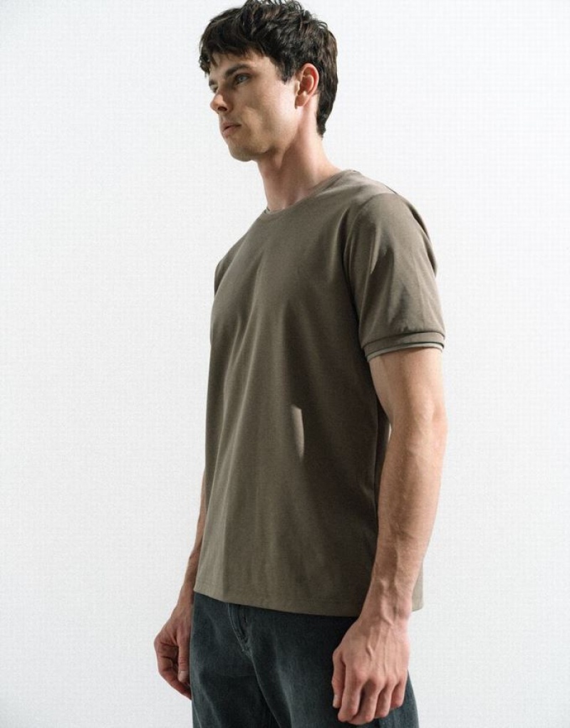 Urban Revivo Crew Neck Straight Men's T-Shirts Khaki | XJEKWYM-91