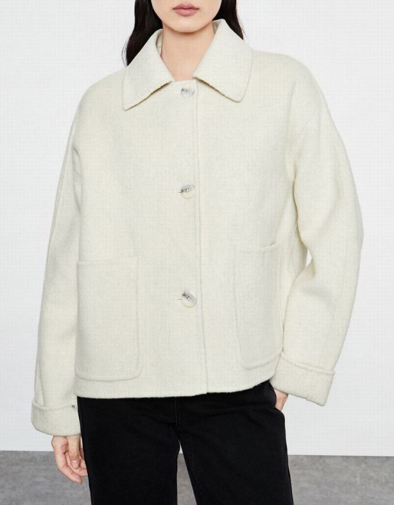 Urban Revivo Cropped Woolen Women's Jacket Beige | FKTEMYS-07