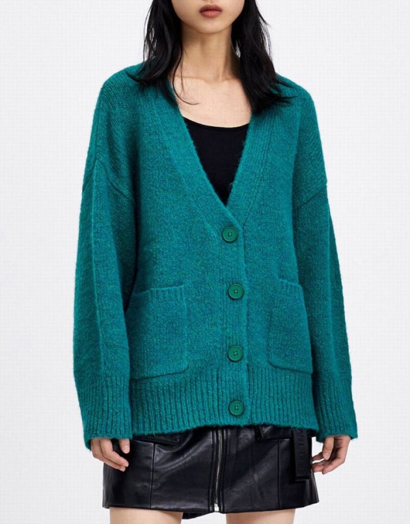 Urban Revivo Drop Shoulder Patched Pocket Button Up Women's Cardigan Green | MKOHZAP-01