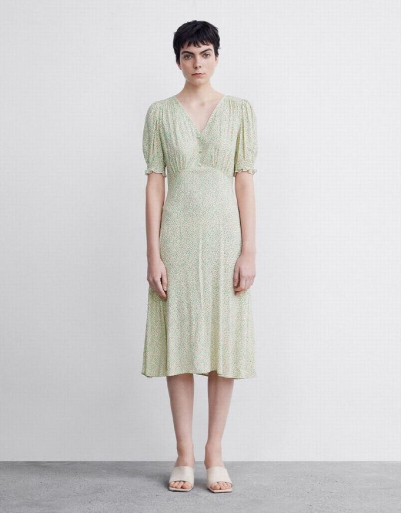 Urban Revivo Floral Women's Casual Dress Green | NSBGRFL-56