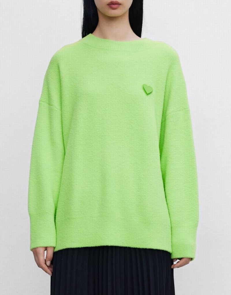 Urban Revivo Heart Detail Oversized Women's Sweaters Green | BCGMWEL-18