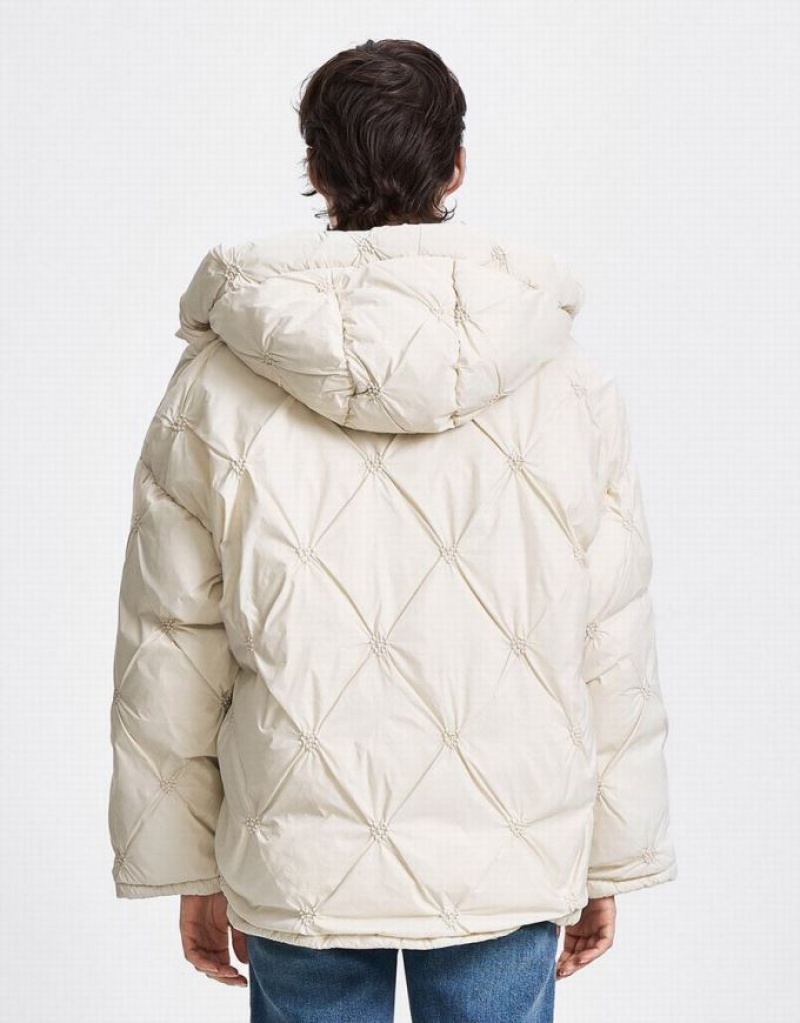 Urban Revivo Heart Detail Quilted Women's Down Jackets White | VNDGQUS-54