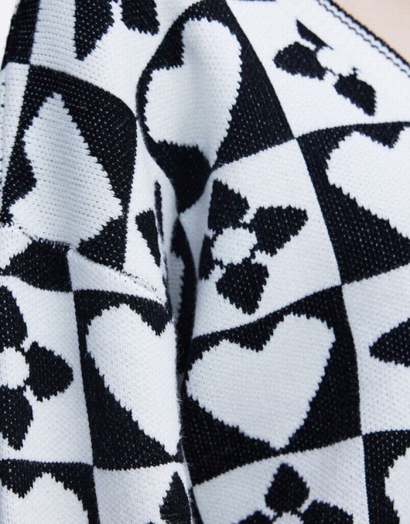 Urban Revivo Heart & Checkered Pattern Women's Sweaters White / Black | VZWOMYX-56