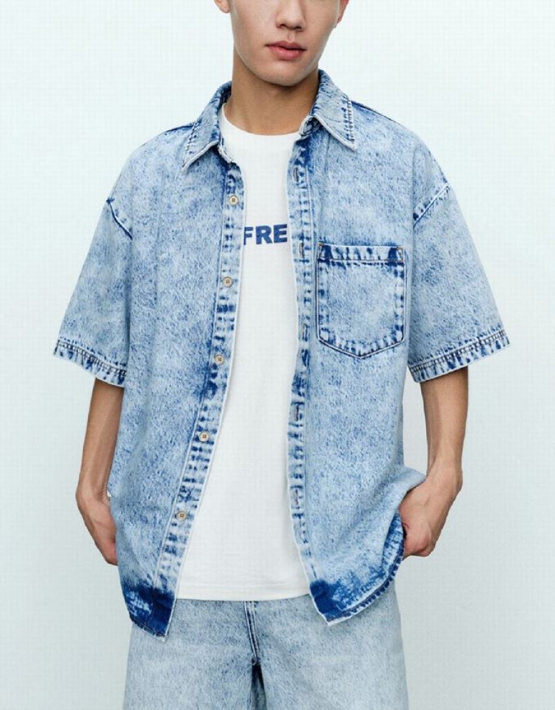 Urban Revivo Loose Denim Men's Shirts Blue | TAKPJEC-21