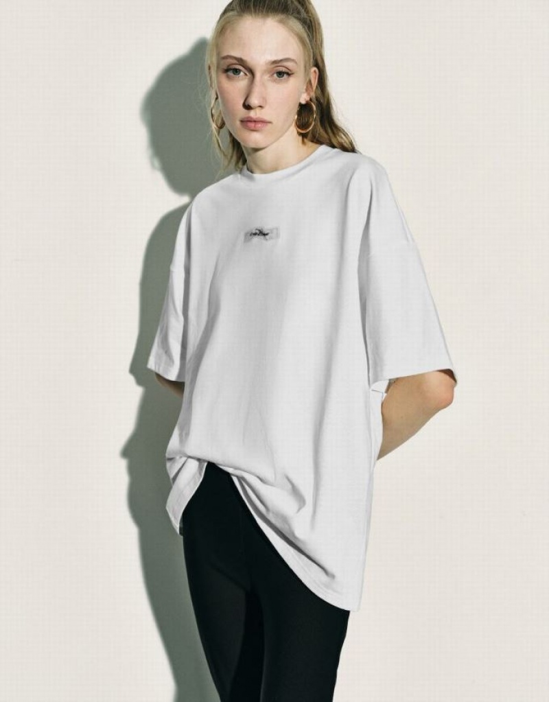 Urban Revivo Loose Straight Women's T-Shirts White | USMGLTO-27