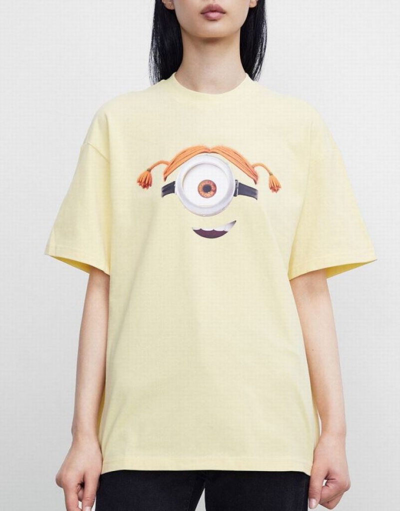 Urban Revivo Minions Women's T-Shirts Yellow | YMVRWOE-53