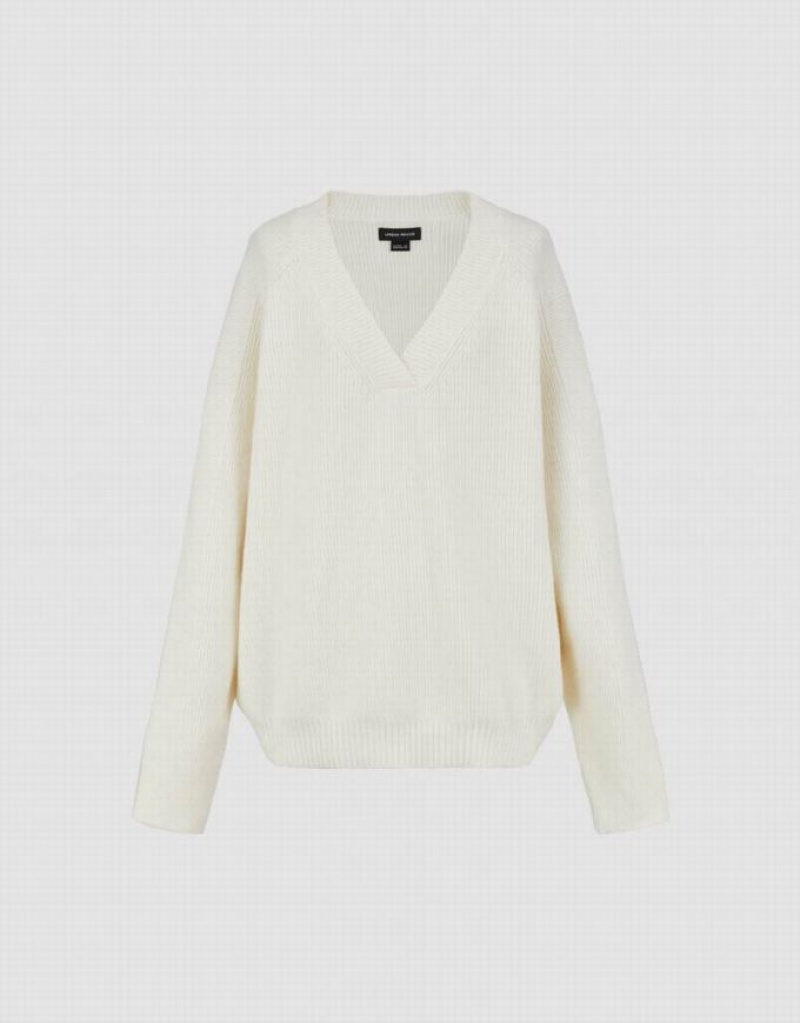 Urban Revivo Raglan Sleeve V-Neck Knitted Women's Cardigan White | QANOUJX-39