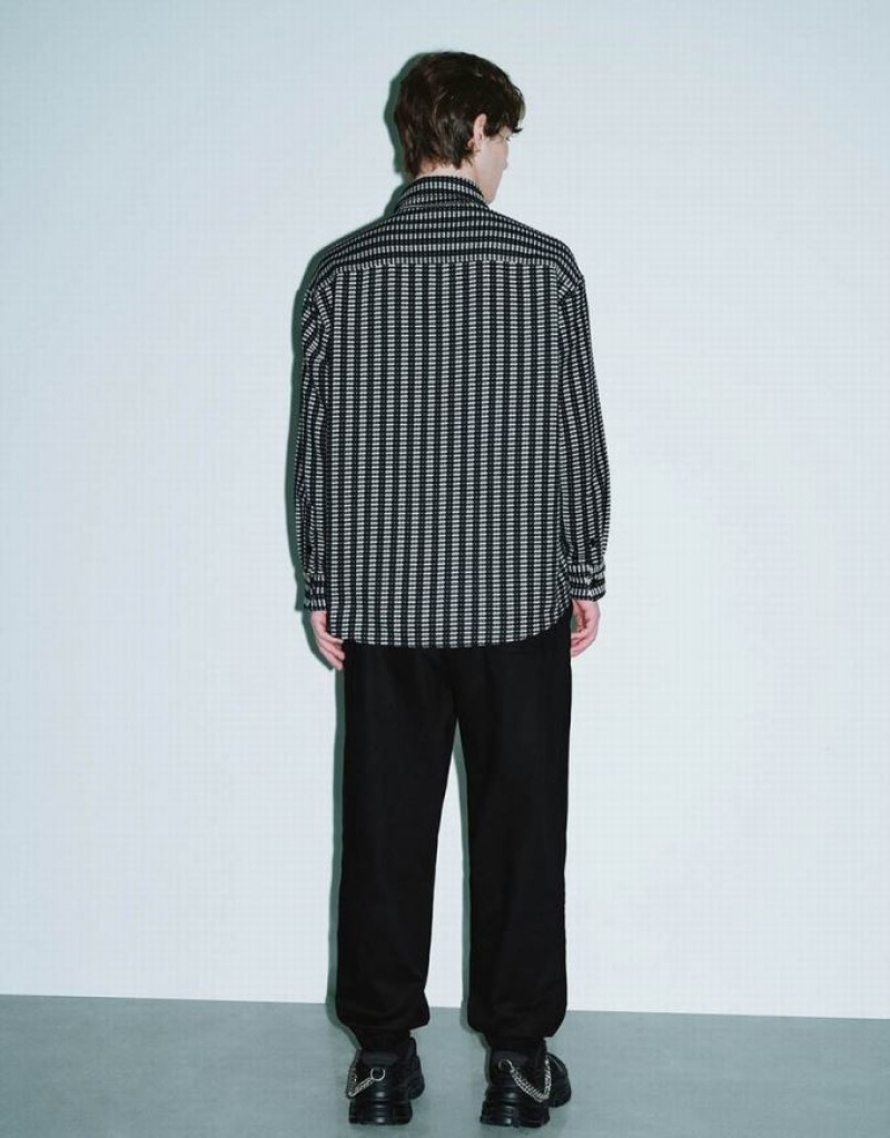 Urban Revivo Striped Button Up Oversized Men's Shirts Black | DKMQFIN-20