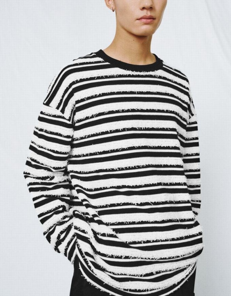 Urban Revivo Striped Crew Neck Men's T-Shirts White | ARNTXPB-98