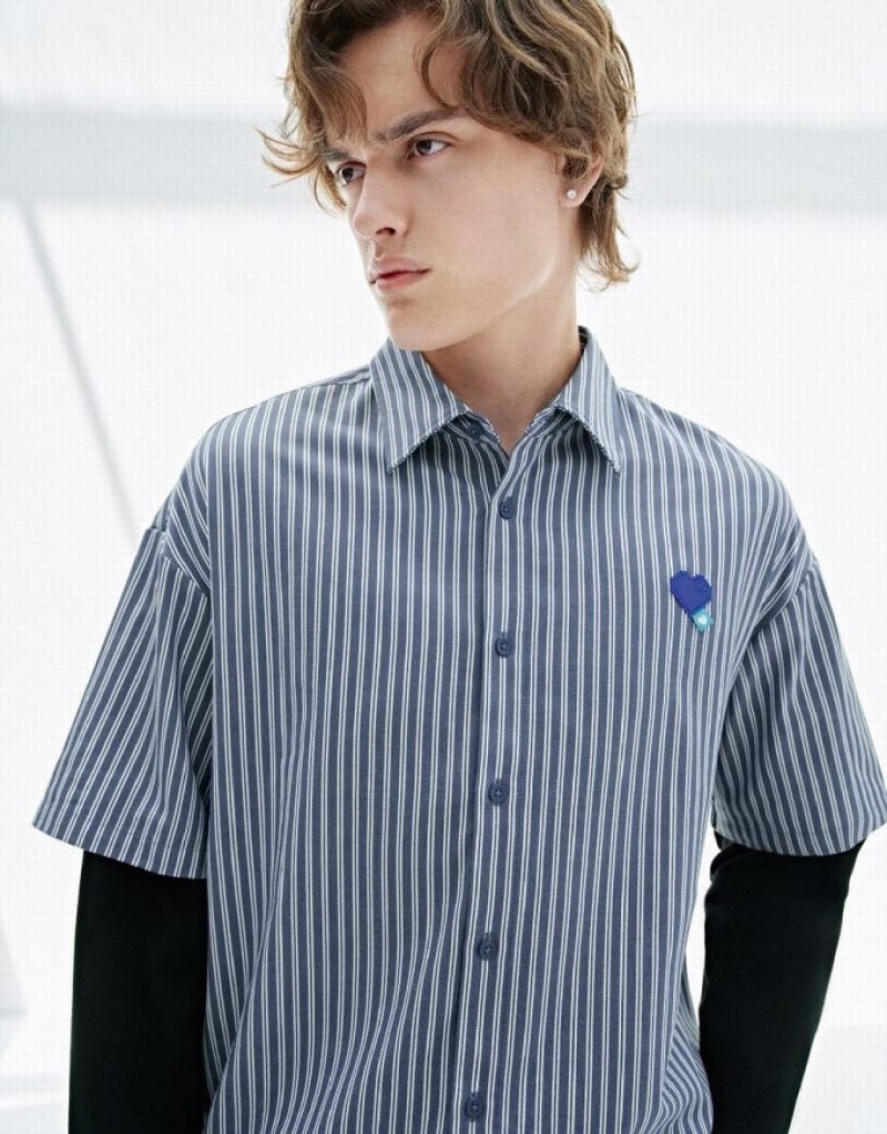 Urban Revivo Striped Loose Men's Shirts Blue | IWSODLT-78