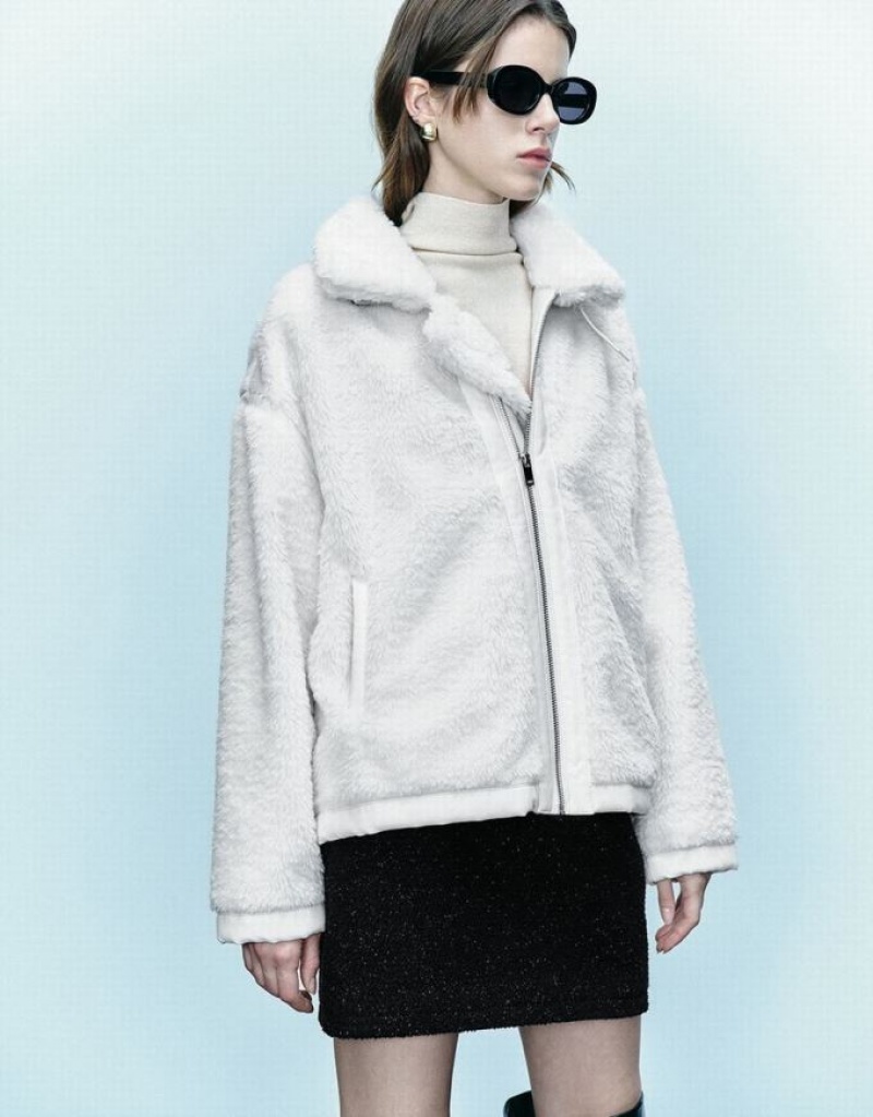 Urban Revivo Zipper Front Furry Women's Coats White | VLEBRQU-67